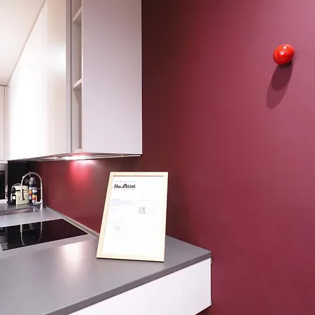 Court House Elegant ميلان